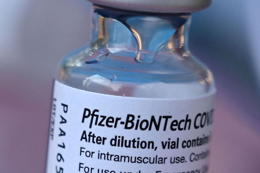 Vacuna para variante Ómicron estará lista en marzo: Pfizer